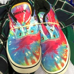 Tie Dye Heelys w Wheels